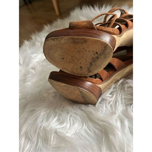 Michael Kors Sofia Platform Womens Suede Platforms size 6 brown 4 inch heels - Picture 4 of 6